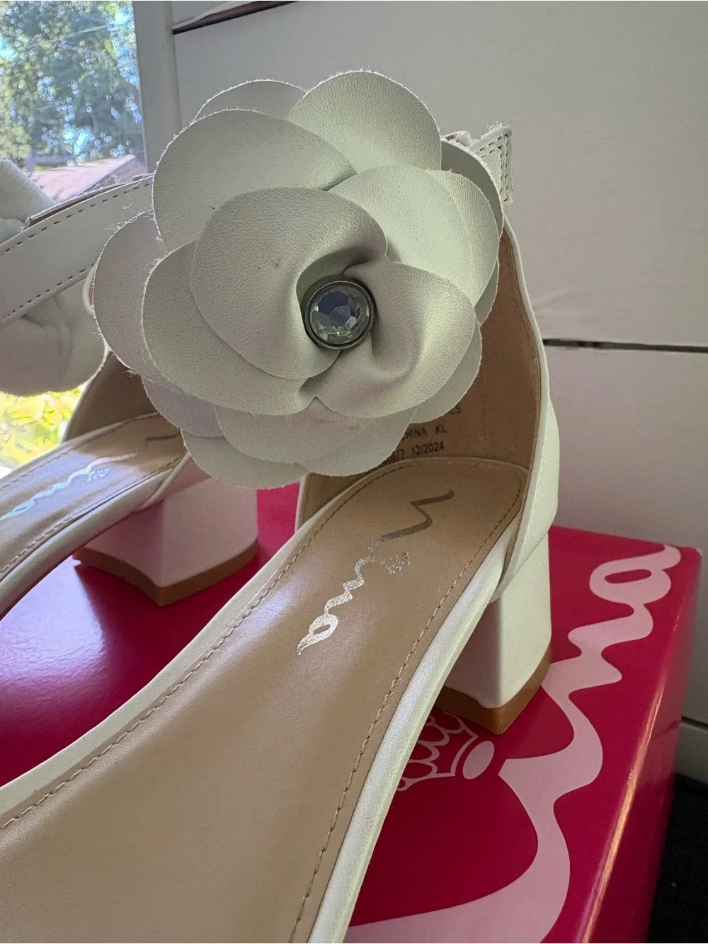Nina chic cream